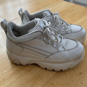 Steven madden 5.5 white platform sneakers